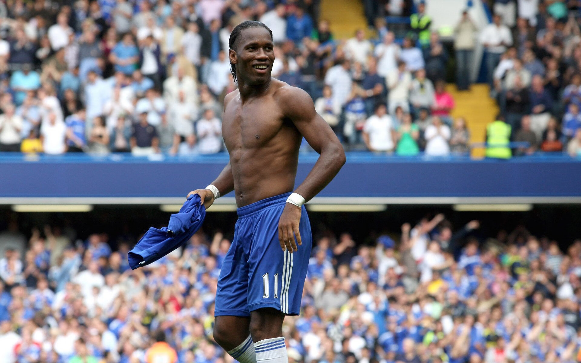 西甲泳坛秀，足球+多元化运动融合发展，西甲一号 游泳健身